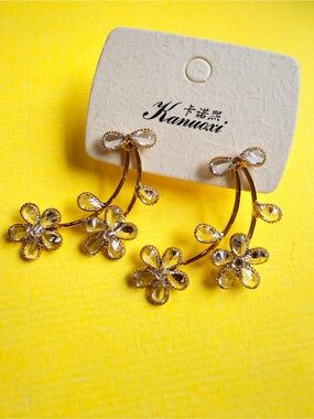 Kanuori Gold Drop Earrings with Clear Crystals Flowers